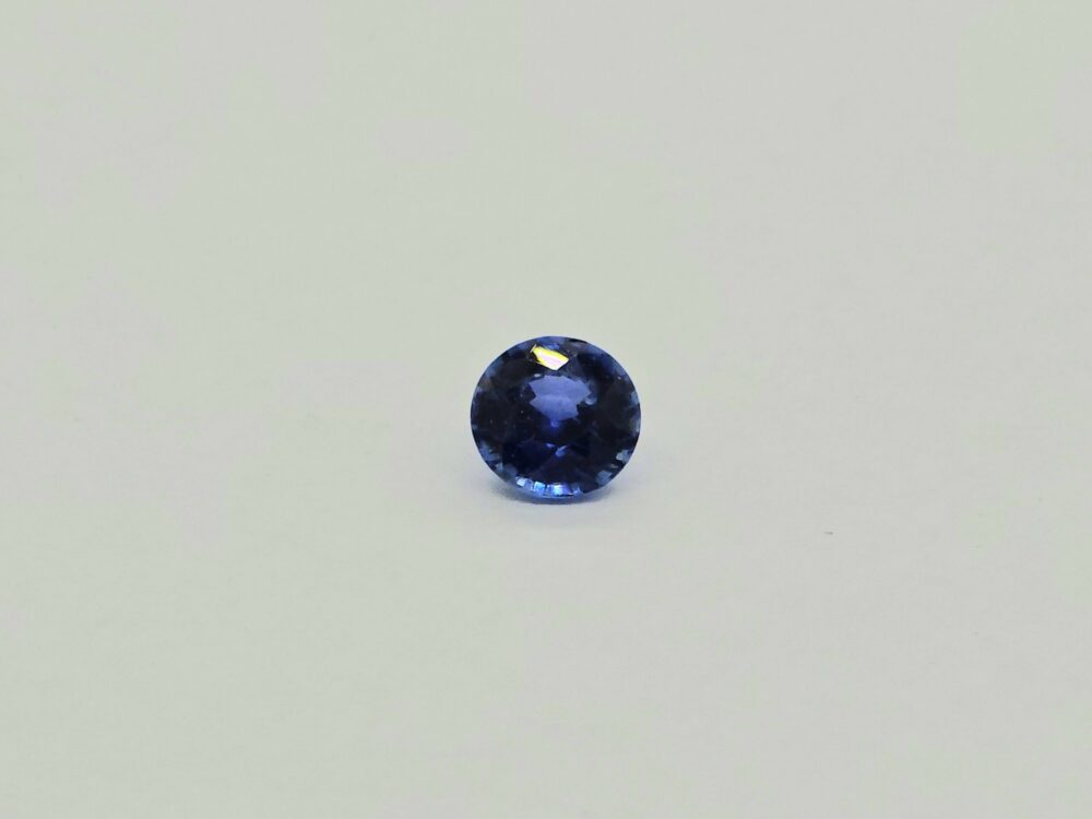 Cornflower Blue Round Cut Blue Sapphire – 0 83 cts