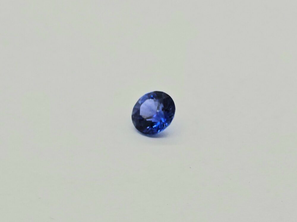 Cornflower Blue Round Cut Blue Sapphire – 0 83 cts